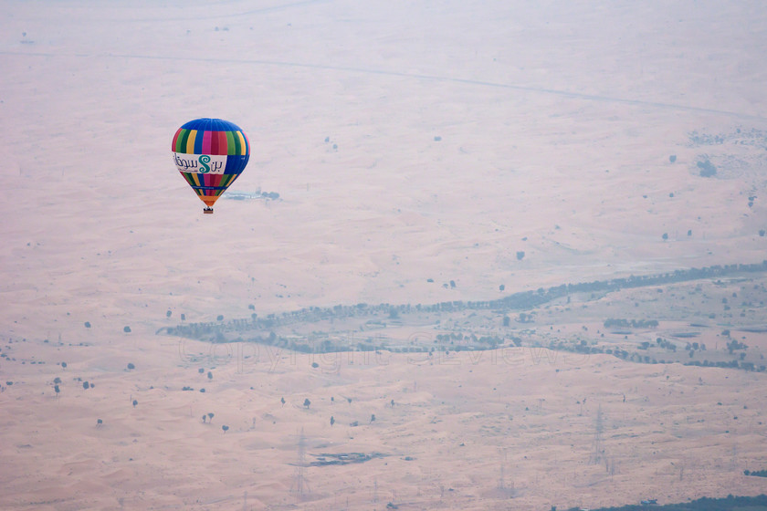 Al Ain balloon01016 
 Balloon over dunes and desert around Al Ain, UAE 
 Keywords: Balloon, Al Ain, desert, dunes, UAE