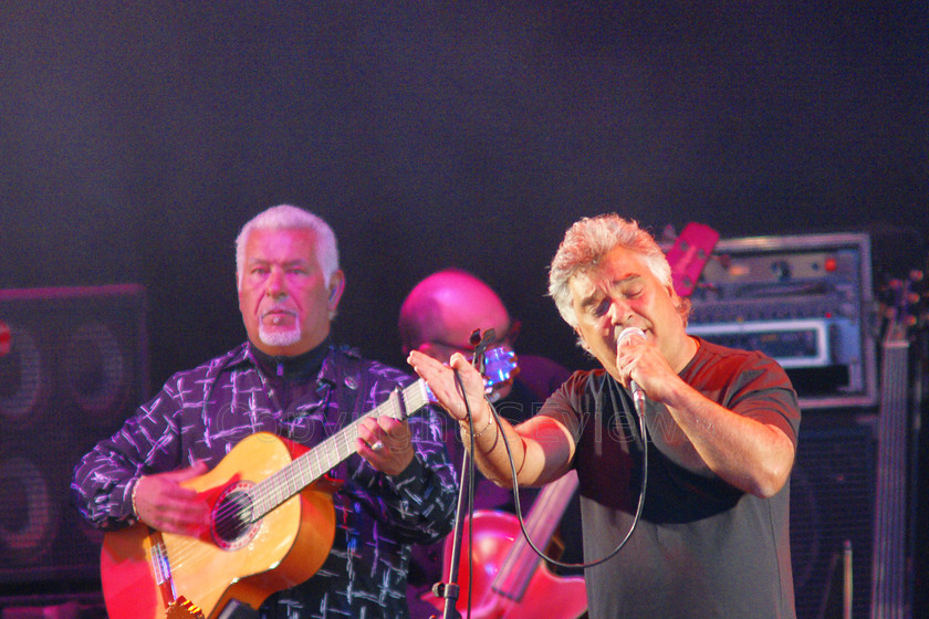 Gipsy Kings04559 
 Gipsy Kings in open air concert, 12th July 2008 at Audley End House, Saffron Walden in Essex, UK 
 Keywords: Gipsy Kings, concert, 12th July 2008, open air, Audley End House, Saffron Walden, Essex, UK