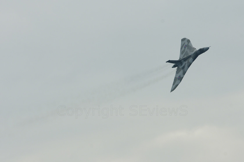 Avro Vulcan 02663 
 Avro Vulkan 
 Keywords: Avro Vulcan, Farnborough airshow, July 2010