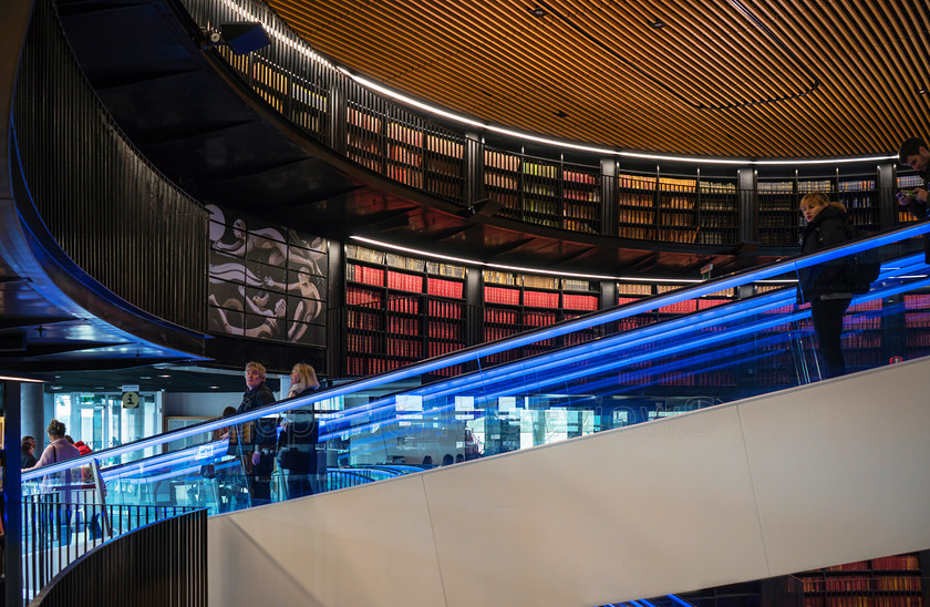 brum library DSC1511 
 Birmingham library escalators 
 Keywords: Birmingham library, escalators