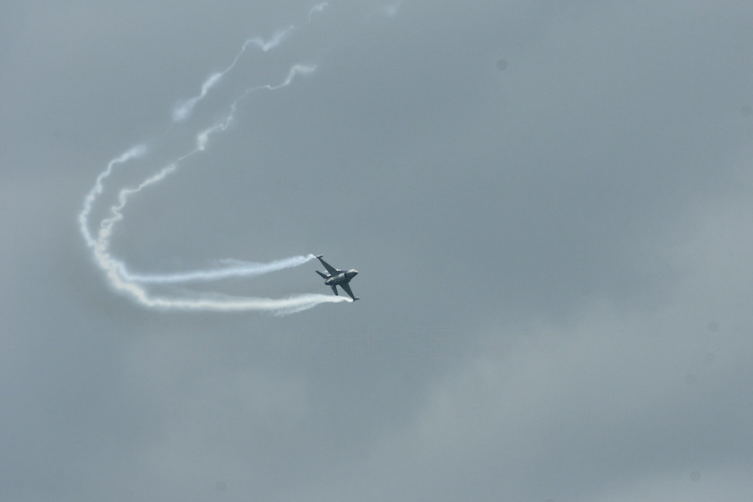 Hornet 02199 
 Unidentified aircraft 
 Keywords: Hornet, Farnborough airshow, July 2010