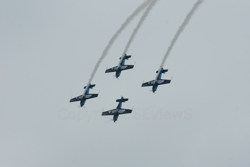 The Blades 02623 
 The Blades in action 
 Keywords: The Blades, Farnborough airshow, July 2010