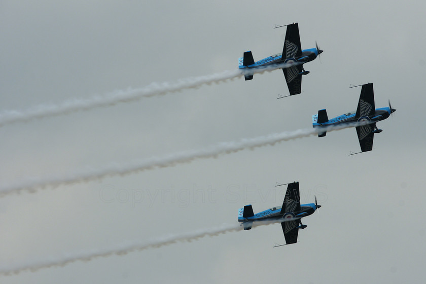 The Blades 02555 
 The Blades in action 
 Keywords: The Blades, Farnborough airshow, July 2010