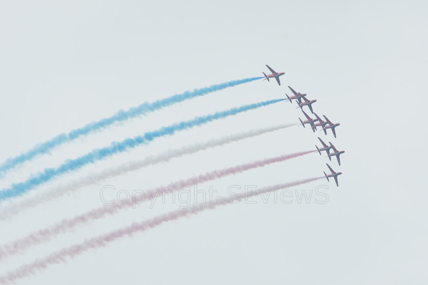 Red Arrows 02750 
 Red Arrows in action 
 Keywords: Red Arrows, Farnborough airshow, July 2010