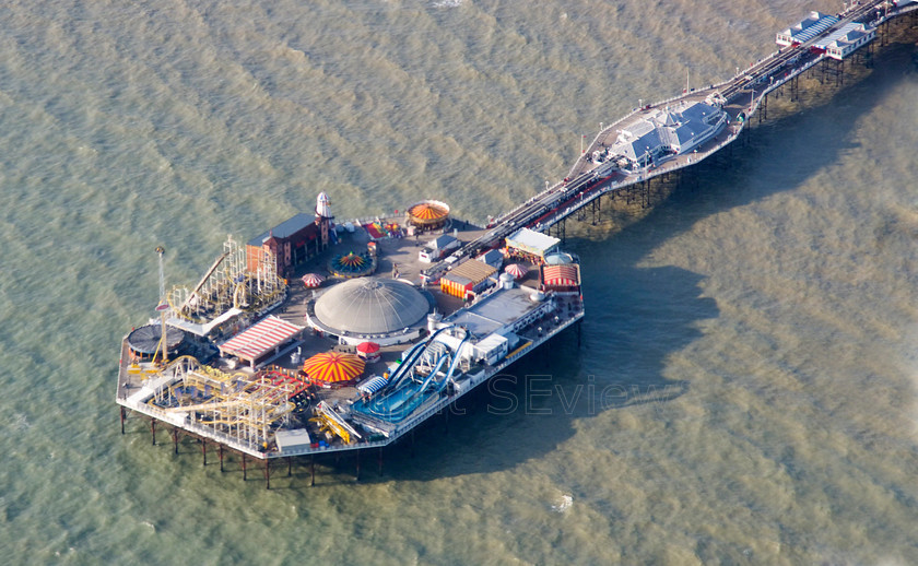 Sussex coast00189 
 Brighton pier, West Sussex: aerial view 
 Keywords: Brighton pier, West Sussex, UK