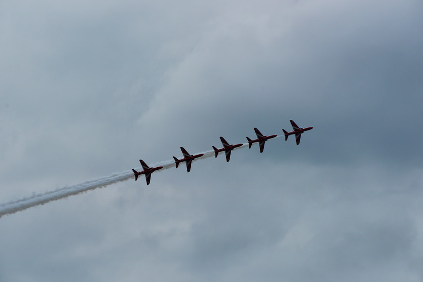 Red Arrows 0183 
 Red Arrows in action - in line rising 
 Keywords: Red Arrows, Farnborough airshow, July 2010