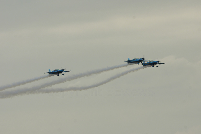 The Blades 02546 
 The Blades in action 
 Keywords: The Blades, Farnborough airshow, July 2010